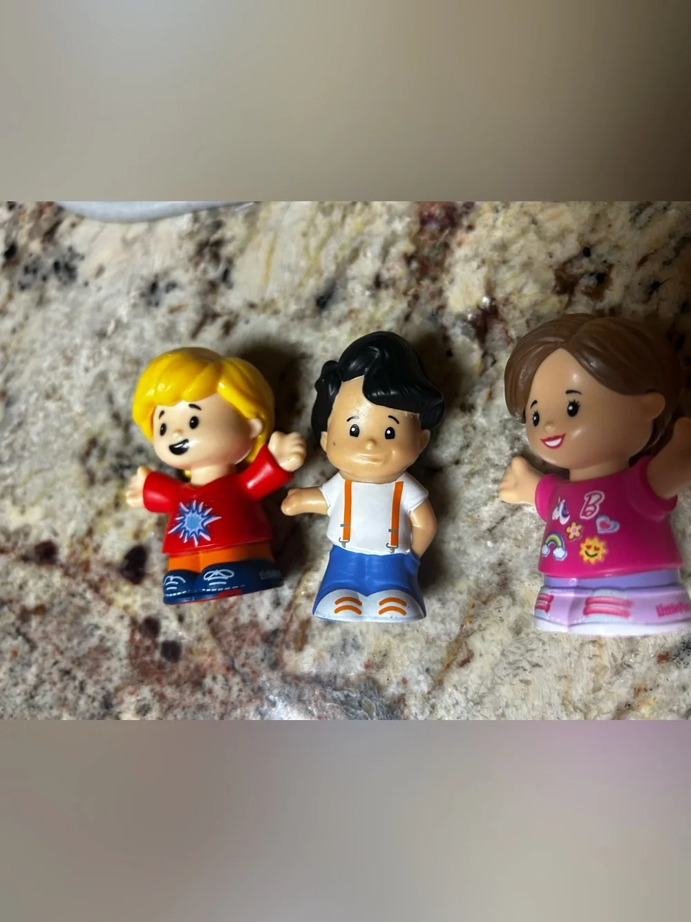 Fisher-Price Little People Carnival Carousel Ride & Game Set with 3 People GREAT